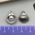 Goldene Muschelanhänger mit Perleneinlage für DIY Schmuckherstellung und Ketten - Weiße Perlenmuschel (19040) / 15x12mm