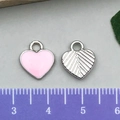 Herzanhänger aus rosa Emaille und Silbermetall für DIY-Schmuck mit Maßstab-Referenz - Rosa Herz (21897) / 10x12mm