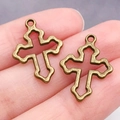 Colgantes de cruz hueca de aleación de bronce antiguo para joyería DIY en un dedo - Estilo Cruz Hueca (20313)