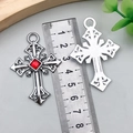 Set ciondolo a croce hip-hop retrò con strass rosso e finitura in lega d'argento - Croce Vuota con Strass Rosso Punk Hip Hop Bianco K (22360) / 55x38mm