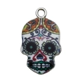 Bunter Tag der Toten Totenkopf Anhänger mit Blumenmuster aus weißer Legierung gefertigt - Silber Emaille Halloween Bedruckter Schädel (16947)
