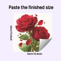 Detailaufnahme der 34cm quadratischen Rosen-Wandtattoos mit Kleberückseite und Blüten - Rote Rose Stil
