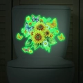 Pegatinas luminosas para inodoro con girasoles y mariposas en un tanque blanco - Verde / 24x24cm