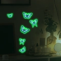 Adesivi murali farfalle blu luminose che mostrano l'effetto fluorescente al buio - 11*17CM / Verde