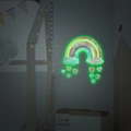 Stickers muraux arc-en-ciel et cœur lumineux brillant dans une chambre d'enfant - Style Lueur Verte (MG-YP078 Lueur Verte)