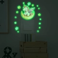 Leuchtender Einhorn- und Sterne-Wandaufkleber, der im dunklen Schlafzimmer grün leuchtet - Grünes Leuchten (MG-YK042)