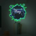 Leuchtender Wandaufkleber eines Game-Controllers mit neongrünem Licht und Play-Schrift - 30*30cm / Grün