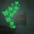 Adesivi murali farfalla e stella fluorescenti con effetto luminoso in una camera da letto - Verde Fluorescente