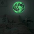 Leuchtender Mond Wandtattoo mit realistischen Kratern und hellem grünen Leuchteffekt - 30x30cm / Grün