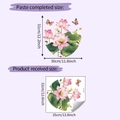 Detail van muurstickers met roze lotus, groene bladeren en vlinders inclusief afmetingen - Lotus Vlinder Patroon (HY-M363)