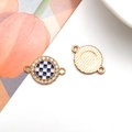 Connettore per gioielli a scacchi blu e bianchi con cristalli e lega dorata per DIY - Stile Tondo (16540) / 21x14mm