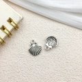 Silver alloy seashell pendant with radial stripes and hanging loop for DIY jewelry - Marine Shell 11x14mm (11303)