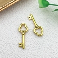 Paar vintage goudkleurige sleutelhangers van legering met klaver voor DIY-sieraden - Sleutel (11375) / 22x9mm