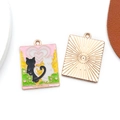 Pendentif tarot en émail avec chats noir et blanc Les Amoureux et texture solaire dorée - Style Les Amoureux (18572)