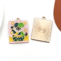 Pendentif chat de tarot Le Fou en émail coloré avec un design arrière en métal texturé - Style Le Fou (18574)