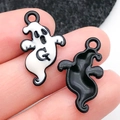 Ensemble de pendentifs fantômes en émail noir et blanc avec lettre G et anneau - 11x20mm / Démon Blanc Halloween Base Noire (11063)