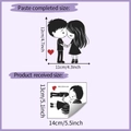 Détail de l'autocollant mural couple pour interrupteur avec dimensions de 12x11cm - Couple de Dessins Animés (HY-KG155)