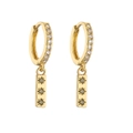 Détail de boucles d'oreilles en or 18K avec zircone et pierres vert olive à motif d'étoile - Pendentif Barre en Strass Vert Olive