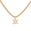Gedetailleerde macro-opname van de gouden slangenketting met fonkelende kristallen hanger - Waterman / Goud