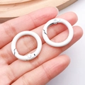 Par de anillos de resorte blancos de 24mm en aleación para joyería DIY y llaveros - Blanco