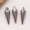 Drei gunmetal Edelstahl-Kegelanhänger mit Ösen für die DIY-Schmuckherstellung - Stahlfarbe Kleines Loch Konischer Stil (T2973)