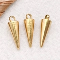 Drei goldene, gebürstete Kegelanhänger für DIY-Schmuck mit Befestigungsringen - Mattgold Kleines Loch Konischer Stil (T3152)