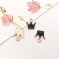 Golden crown alloy pendant with black enamel finish for DIY fashion jewelry making - Black Crown Style (11909)