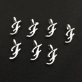 Lot de sept breloques lettre F argentées avec bélière pour création de bijoux DIY - Lettre F