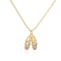 Dettaglio del ciondolo a ballerina con smalto rosa e cristalli su catena dorata - Oro Rosa Collana