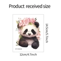 Detailansicht des Wandtattoo-Pandas mit Rose und Maßangaben von 12cm x 14,5cm - 12*14.5cm Stil (HY-KG032)