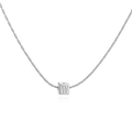 Collier minimaliste argenté avec pendentif cube et lettre W gravée sur la face - Collier Lettre W Carré Or Blanc