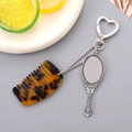 Schicker Mini-Kamm aus Acetat und Vintage-Handspiegel-Schlüsselanhänger Zubehör - Leopardenmuster (Kamm & Spiegel)