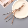 Colgante de borla con nudos de diamantes de 3mm con cadenas plateadas y champán - Caqui (K4898)