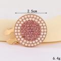 Makroansicht der 2,5cm Legierungsnadel mit rosa Kristallen und Perlen für DIY-Hemden - D3144 Runder Kragenknopf (goldfarbener Grund Mit Rosa) / Kragennadel