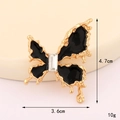 Spilla a farfalla dorata con smalto nero e cristallo, misura 4,7 cm per 3,6 cm - Design Farfalla (D3279) / Farfalla Gemma (Base Oro Nero)