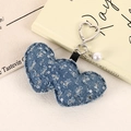 Dettaglio portachiavi a cuore in denim con paillettes, perle e chiusura a forma di cuore - Ciondolo / Paillettes Denim Blu Scuro