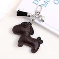 Dettaglio portachiavi cavallo in pelle marrone scuro con nappa e cuore d'argento - Ciondolo Pony Gaufré Cuore Caffè Scuro (K5754)