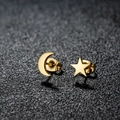 Minimalistische asymmetrische ster en maan oorknopjes van 18k verguld roestvrij staal - Ster Maan Set (155) / Goud