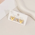 Set di tre orecchini in acciaio inossidabile con renne dorate e strass circolare - Oro