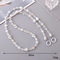 Modische 60 cm Kristall- und Perlen-Handykette mit Herzanhängern aus Resinglas - Unregelmäßige Perlen-Umhängekette (K3097)