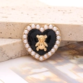 Charm de chaussure en forme de cœur avec émail noir, ours doré et perles pour sabots - Cœur Ours Perle - Or Noir (D2641)