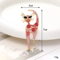 Spilla gatto scintillante con strass rosa e base in lega dorata, misura 7cm x 3cm - Stile Gatto Rosa (D2582)