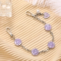Silberne Metallkette mit lila Smileys, Kunstperlen und Herzanhänger als Accessoire - 31cm Handkette / Lila
