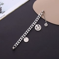 Catena per cellulare in metallo argento con ciondolo smiley e chiusura magnetica kit - Stile Faccina Sorridente Grande E Piccola (K916)