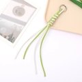 Porte-clés en cuir tressé vert et crème avec anneau métallique pour sacs à main - Attache Tressée Nœud Diamant (K3942) / Blanc et Vert