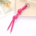 Porte-clés en cuir tressé rose avec anneau en métal argenté pour sac à main - Attache PU Double Nœud (K4156) / Rose rouge