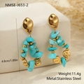 Detalle de pendientes colgantes de acero inoxidable con piedras naturales azul claro - Pendientes de Aro de Lágrima Turquesa (NMSE-J653-2)