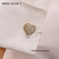 Gemelli a forma di cuore in oro 18K con cristalli brillanti su camicia bianca - Cuore (NMSC-R134-1) / Oro 18K / Oro