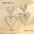 Detail der polierten silbernen Doppelherz-Ohrhänger mit Größe 4,8 cm und Gewicht 13,4 g - 18K-Gold / Silberne Doppelherz-Tropfen-Ohrringe (NMSE-E312-4)