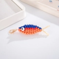 Handgefertigter bunter Perlenfisch-Anhänger mit goldenem Karabiner für Taschen - Bunter Fischanhänger (Hummerverschluss) / Orange